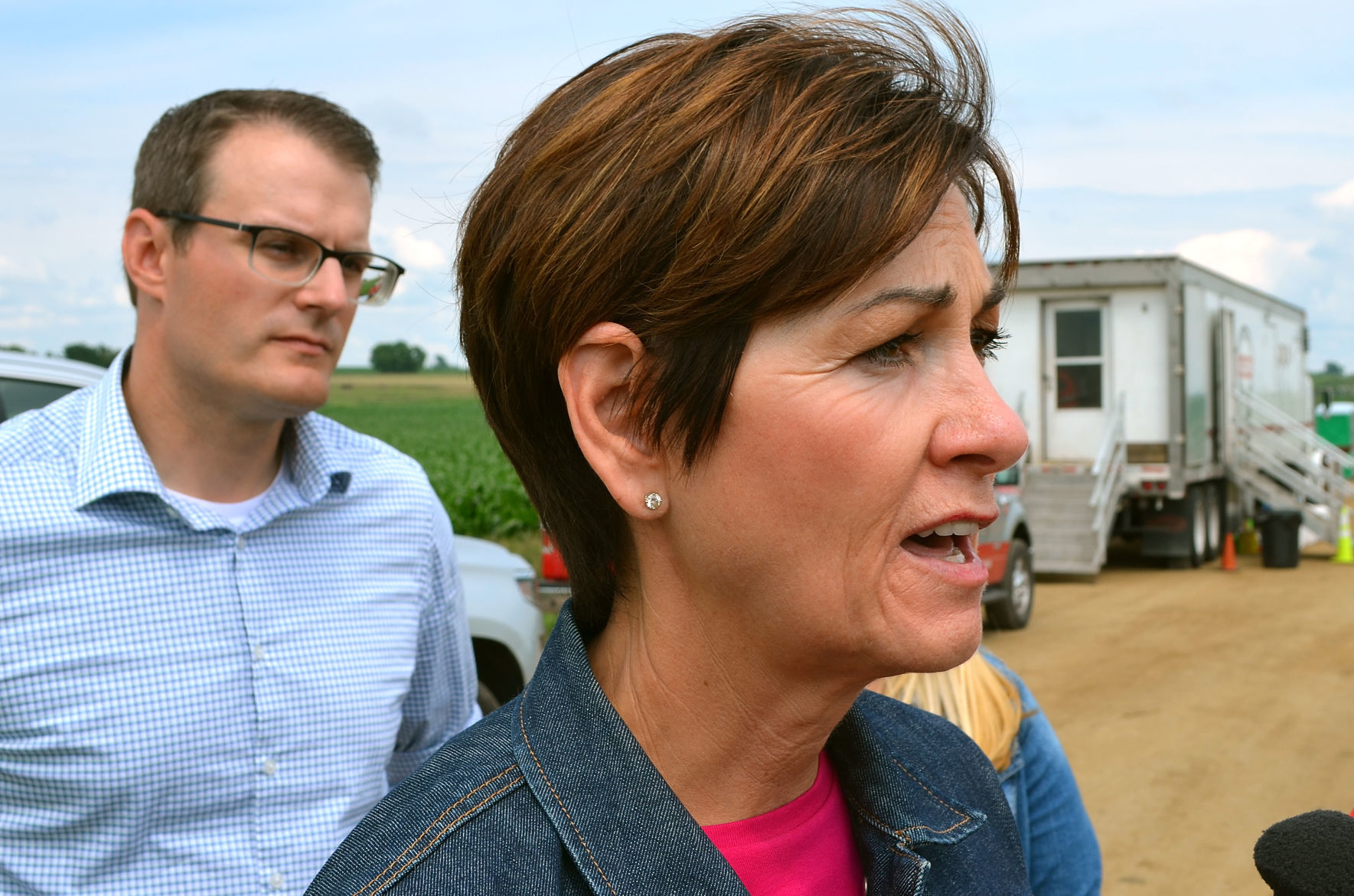 Gov. Reynolds visits Doon